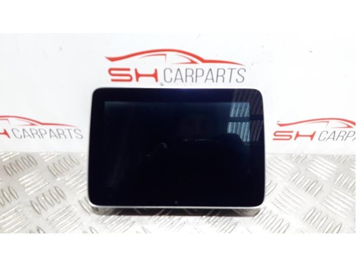 Begagnade Innerdisplay Mercedes GLE (W166) 250d 2.0 Pris € 90,00 Marginaltabell erbjuds av SH Carparts