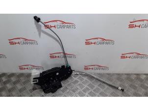 Used Front door lock mechanism 4-door, right Mercedes A (177.0) 1.5 A-180d Price € 90,00 Margin scheme offered by SH Carparts