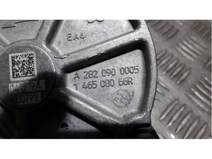 Bomba de vacío (Gasolina) de un Mercedes-Benz A (177.0) 1.3 A-200 Turbo 16V 2019