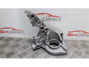 Used Engine mount Mercedes A (177.0) 1.5 A-180d Price € 20,00 Margin scheme offered by SH Carparts