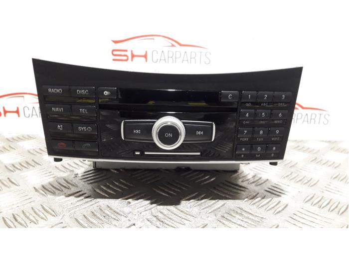 Używane System nawigacji Mercedes E (R207) E-350 CGI V6 24V Cena € 340,00 Procedura marży oferowane przez SH Carparts