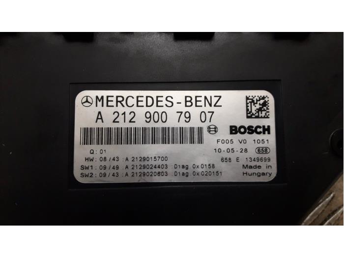 Porte fusible d'un Mercedes-Benz C (W204) 2.2 C-200 CDI 16V BlueEFFICIENCY 2010