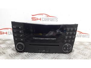Used Radio CD player Mercedes E Combi (S211) 2.2 E-220 CDI 16V Price € 90,00 Margin scheme offered by SH Carparts