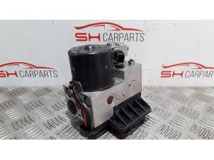 Bloc ABS d'un Mercedes-Benz CL (215) 5.0 CL-500 V8 24V 2003