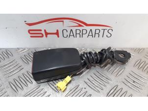Used Front seatbelt buckle, right Mercedes C (W204) 2.2 C-220 CDI 16V BlueEFFICIENCY Price € 50,00 Margin scheme offered by SH Carparts