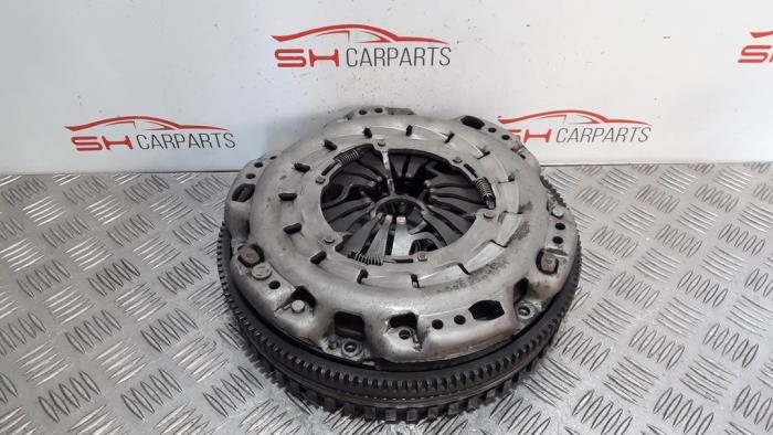 Begagnade Svänghjul Mercedes A (W176) 1.5 A-180 CDI, A-180d 16V Pris € 225,00 Marginaltabell erbjuds av SH Carparts