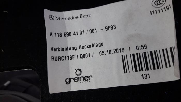 Plage arrière d'un Mercedes-Benz CLA (118.3) 1.3 CLA-180 Turbo 16V 2019