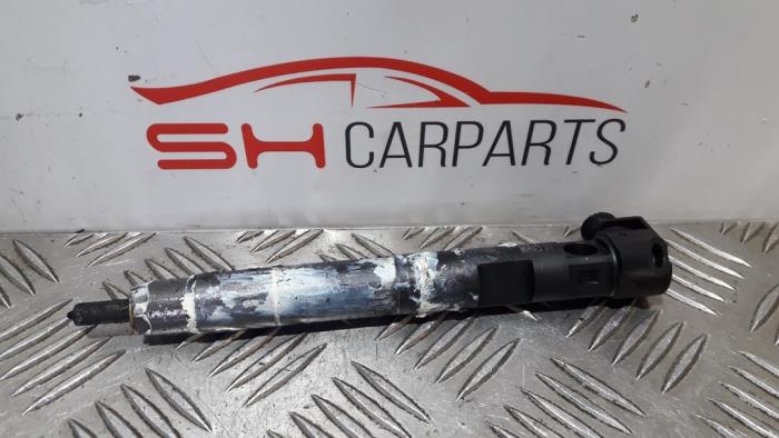 Usagé Injecteurs Mercedes C (W205) C-220 2.2 CDI BlueTEC, C-220 d 16V Prix € 120,00 Règlement à la marge proposé par SH Carparts