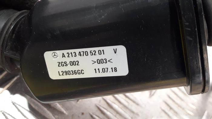 Rurka do napelniania adblue zbiornik z Mercedes-Benz E (W213) E-220d 2.0 Turbo 16V 2018