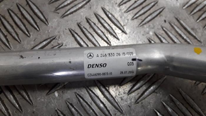 Tubo de aire acondicionado de un Mercedes-Benz B (W246,242) 1.8 B-200 CDI BlueEFFICIENCY 16V 2014