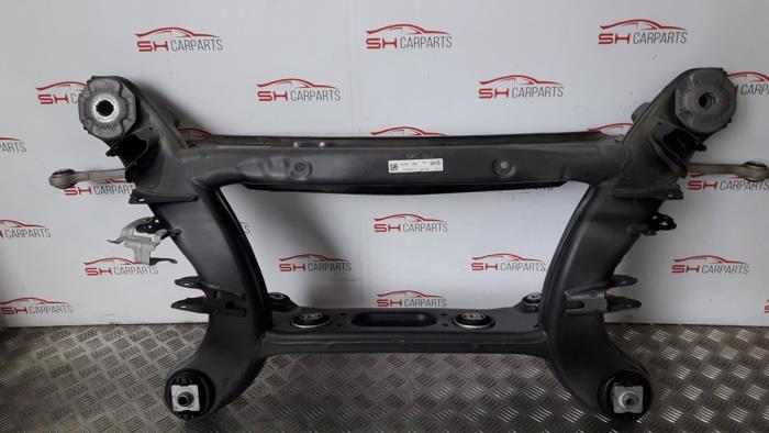 Begagnade Underram Mercedes GLC (X253) 2.0 300 16V EQ Boost 4-Matic Pris på förfrågan erbjuds av SH Carparts