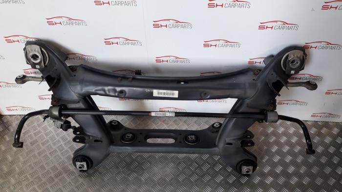 Begagnade Underram Mercedes E (W213) E-220d 2.0 Turbo 16V Pris € 290,00 Marginaltabell erbjuds av SH Carparts