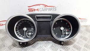 Used Instrument panel Mercedes ML III (166) 3.0 ML-350 BlueTEC V6 24V 4-Matic Price € 300,00 Margin scheme offered by SH Carparts