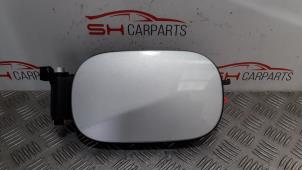 Used Tank cap cover Mercedes B (W246,242) 1.8 B-180 CDI BlueEFFICIENCY 16V Price € 35,00 Margin scheme offered by SH Carparts