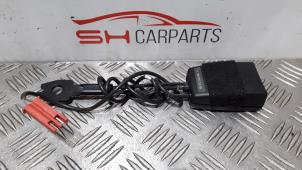 Used Front seatbelt buckle, left Mercedes A (W169) 2.0 A-180 CDI 16V Price € 15,00 Margin scheme offered by SH Carparts