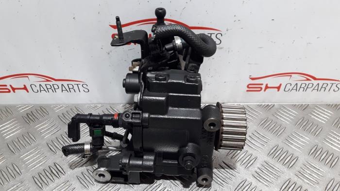 Begagnade Dieselpump Mercedes A (W176) 1.5 A-180 CDI, A-180d 16V Pris € 90,00 Marginaltabell erbjuds av SH Carparts