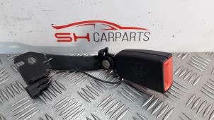 Used Rear seatbelt buckle, right Mercedes C (C205) C-220d 2.0 Turbo 16V Price € 30,00 Margin scheme offered by SH Carparts