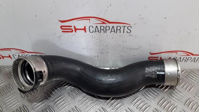 Turbo pipe from a Mercedes-Benz GLA (156.9) 1.6 180 16V 2019