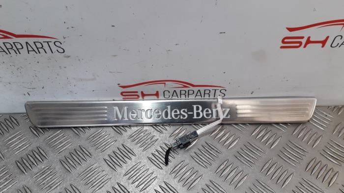 Begagnade Innerbelysning Mercedes GLA (156.9) 1.6 180 16V Pris € 45,00 Marginaltabell erbjuds av SH Carparts