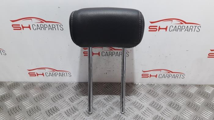 Begagnade Nackstöd Mercedes C (W205) C-200 1.6 CDI BlueTEC, C-200 d 16V Pris på förfrågan erbjuds av SH Carparts