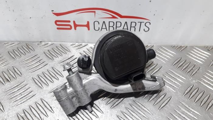 Begagnade Vattenpump Mercedes C (C205) C-220d 2.0 Turbo 16V Pris € 125,00 Marginaltabell erbjuds av SH Carparts