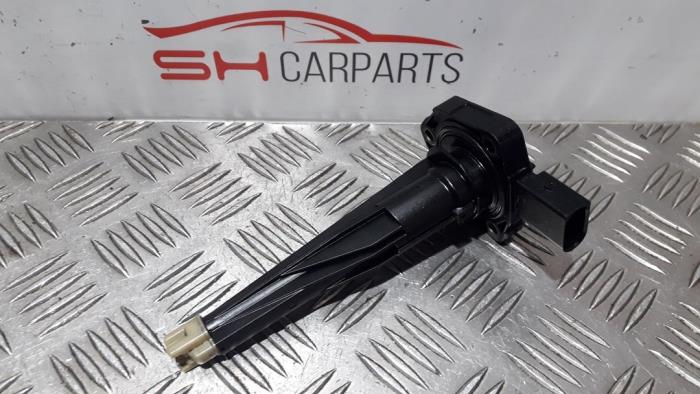Begagnade Oljenivåsensor Mercedes C (C205) C-220d 2.0 Turbo 16V Pris € 50,00 Marginaltabell erbjuds av SH Carparts
