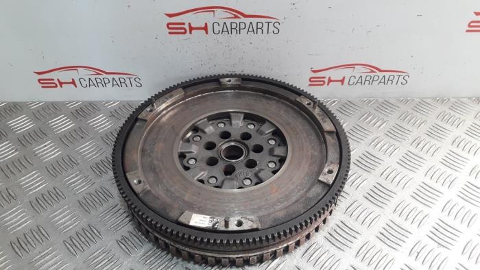 Begagnade Svänghjul Mercedes A (W176) 1.5 A-180 CDI, A-180d 16V Pris € 200,00 Marginaltabell erbjuds av SH Carparts