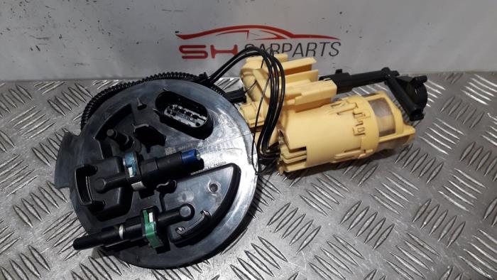 Gebrauchte Förderpumpe Mercedes C Estate (S205) C-220 CDI BlueTEC, C-220 d 2.2 16V Preis € 17,50 Margenregelung angeboten von SH Carparts