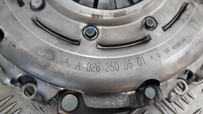 Pressure plate from a Mercedes-Benz A (W176) 2.2 A-220 CDI 16V 2014