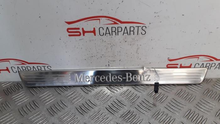 Begagnade Innerbelysning Mercedes A (W176) 2.2 A-220 CDI 16V Pris € 45,00 Marginaltabell erbjuds av SH Carparts