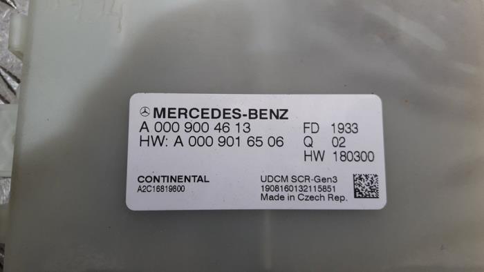 Boitier Adblue d'un Mercedes-Benz A (177.0) 1.5 A-160d 2019