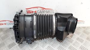 Usados Tubo de aspiración Aire Mercedes C (W205) C-220d 2.0 Turbo 16V Precio € 90,00 Norma de margen ofrecido por SH Carparts