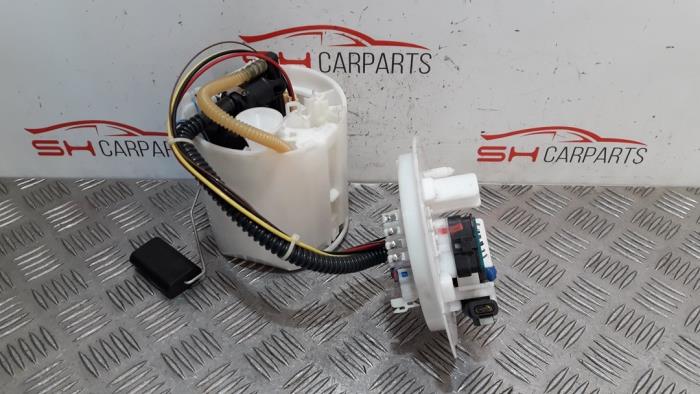 Usagé Pompe d'injection Mercedes A Limousine (177.1) 2.0 A-35 AMG Turbo 16V 4Matic Prix € 34,98 Règlement à la marge proposé par SH Carparts