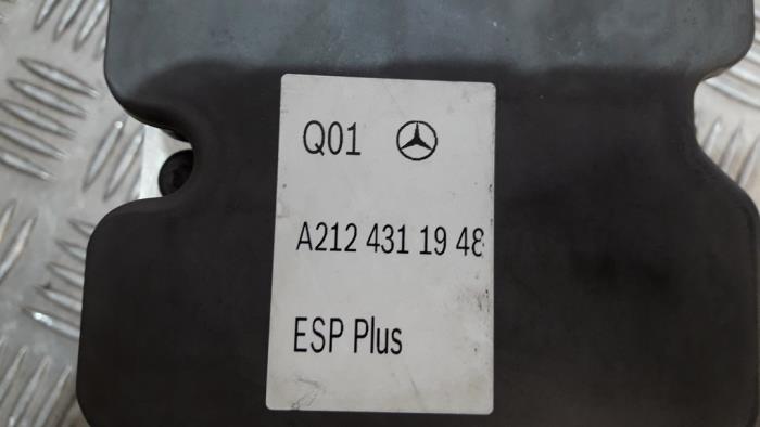 ABS pump from a Mercedes-Benz E (W212) E-220 CDI 16V BlueEfficiency,BlueTEC 2014