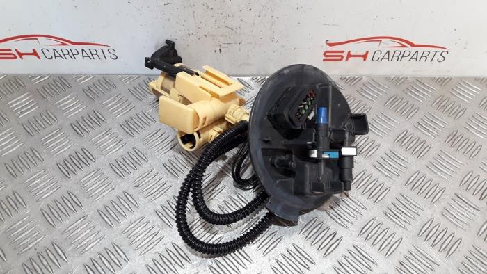 Gebrauchte Förderpumpe Mercedes C (W205) C-200 1.6 CDI BlueTEC, C-200 d 16V Preis € 17,50 Margenregelung angeboten von SH Carparts