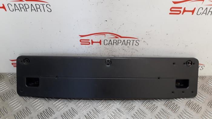 Front registration plate holder from a Mercedes-Benz B (W247) 1.3 B-200 Turbo 16V 2020