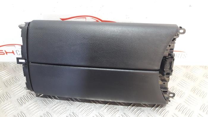 Begagnade Armstöd Mercedes C (W205) C-200 2.0 CGI 16V Pris € 65,00 Marginaltabell erbjuds av SH Carparts