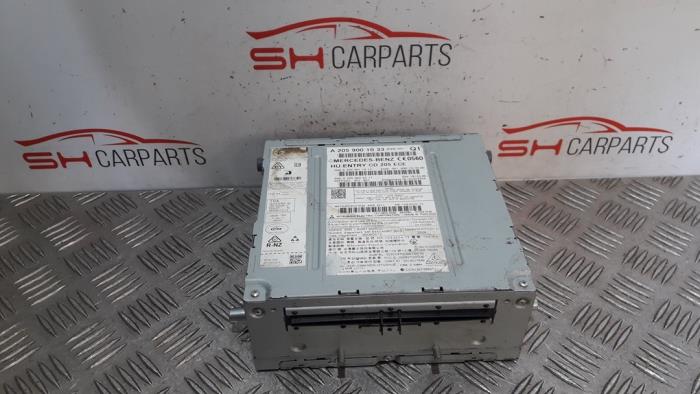 Używane System nawigacji Mercedes C (W205) C-200 2.0 CGI 16V Cena € 200,00 Procedura marży oferowane przez SH Carparts