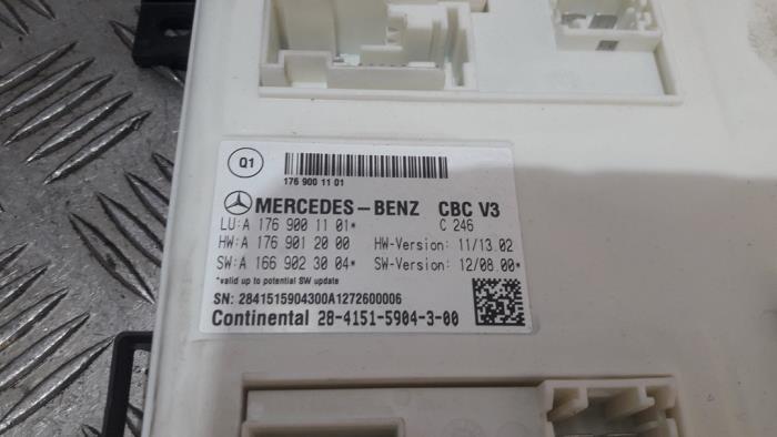 Ordenador body control de un Mercedes-Benz A (W176) 1.6 A-200 16V 2012