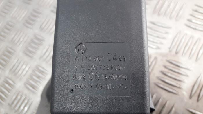 Rear seatbelt buckle, right from a Mercedes-Benz CLA (117.3) 2.2 CLA-220 CDI 16V 2015