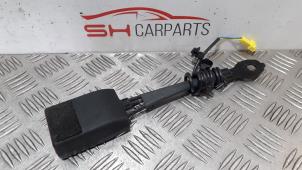 Used Front seatbelt buckle, right Mercedes B (W246,242) 1.8 B-180 CDI BlueEFFICIENCY 16V Price € 40,00 Margin scheme offered by SH Carparts