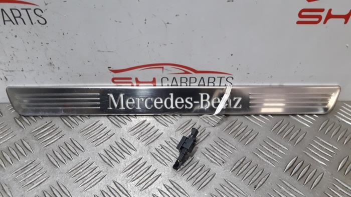Begagnade Innerbelysning Mercedes A (W176) 1.8 A-200 CDI 16V Pris € 45,00 Marginaltabell erbjuds av SH Carparts