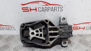 Used Gearbox mount Mercedes A (W176) 1.8 A-200 CDI 16V Price € 20,00 Margin scheme offered by SH Carparts