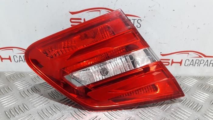Taillight, left from a Mercedes-Benz B (W246,242) 1.8 B-180 CDI BlueEFFICIENCY 16V 2012