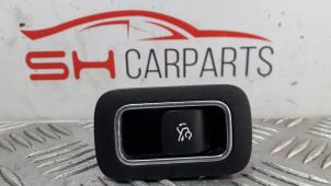 Used Tailgate switch Mercedes A Limousine (177.1) 2.0 A-35 AMG Turbo 16V 4Matic Price € 25,00 Margin scheme offered by SH Carparts