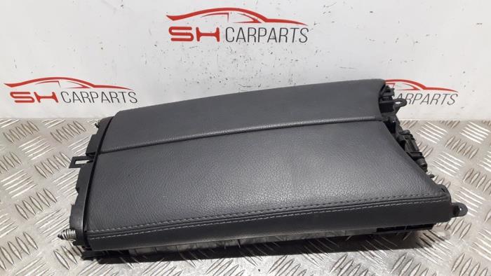 Begagnade Armstöd Mercedes C Estate (S205) C-250 CDI BlueTEC, C-250 d 2.2 16V Pris € 70,00 Marginaltabell erbjuds av SH Carparts