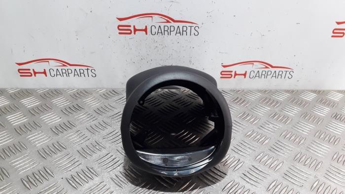 Mercedes Vito Lenksäule Kappe Vorrat | ProxyParts.de