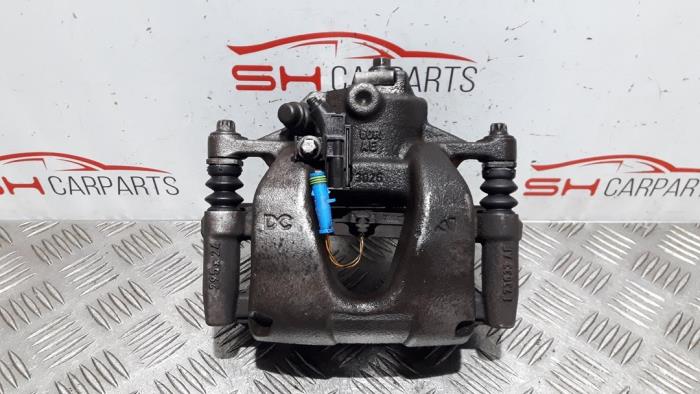 Begagnade Främre bromsok, vänster Mercedes B (W246/W242) 1.5 B-180 CDI,d 16V Pris € 35,00 Marginaltabell erbjuds av SH Carparts