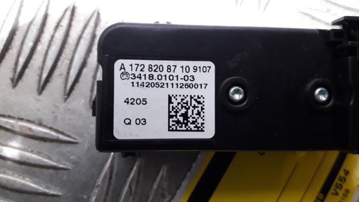 Interruptor de un Mercedes-Benz CLA (117.3) 2.2 CLA-220 CDI 16V 2014