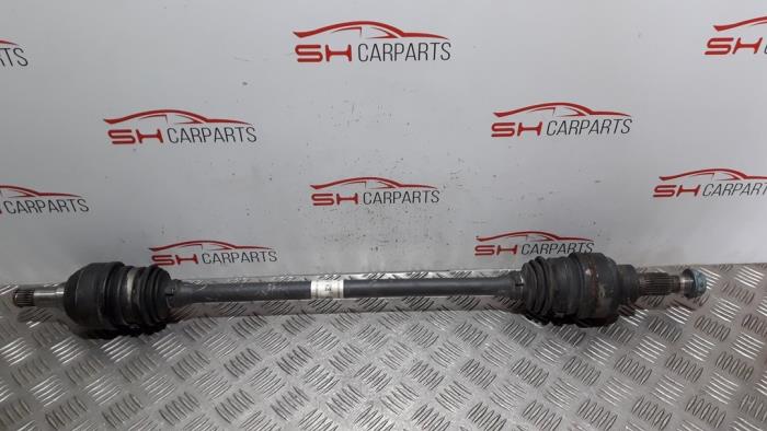 Drive shaft, rear right from a Mercedes-Benz CLA Shooting Brake (117.9) 2.2 CLA-220 CDI 16V 4-Matic 2016